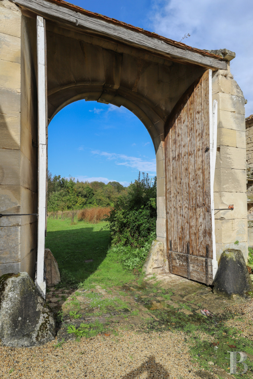 Dans l’Oise, près de Senlis, un vaste corps de ferme du 18e siècle et son pigeonnier transformés en hôtel  - photo  n°9
